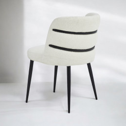Chaise bouclette blanche ORELIA - pieds noirs élégants