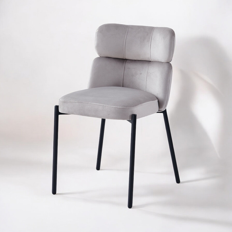 Lot de 4 chaises ALINEA en velours noir – Confort et design Lot de 4 chaises ALINEA en velours noir – Confort et design